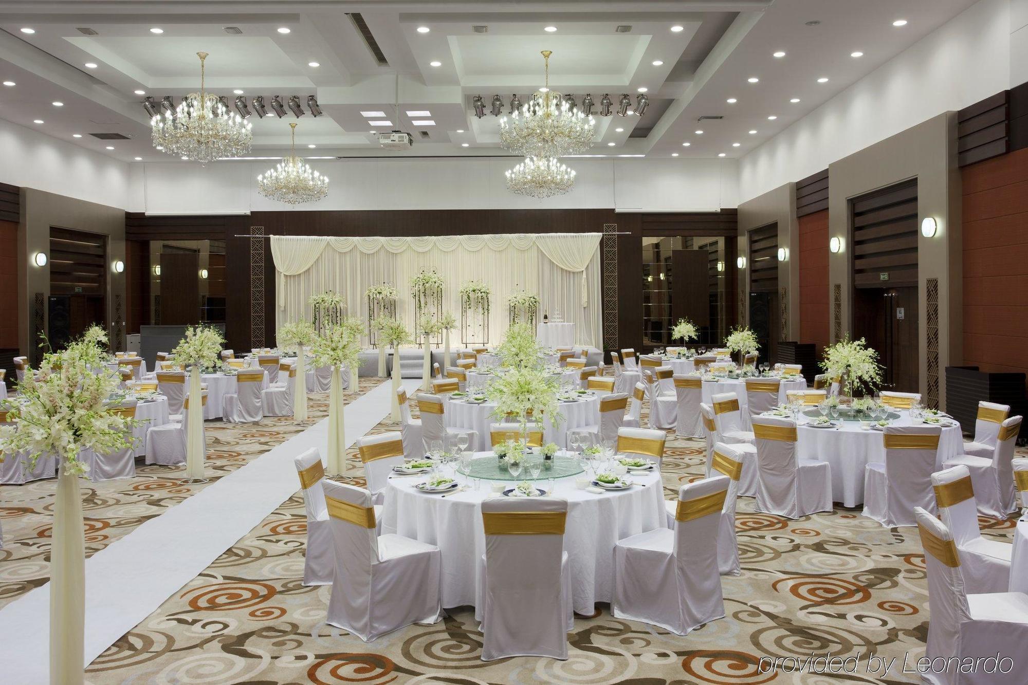 Holiday Inn Central Plaza Beijing Restoran gambar